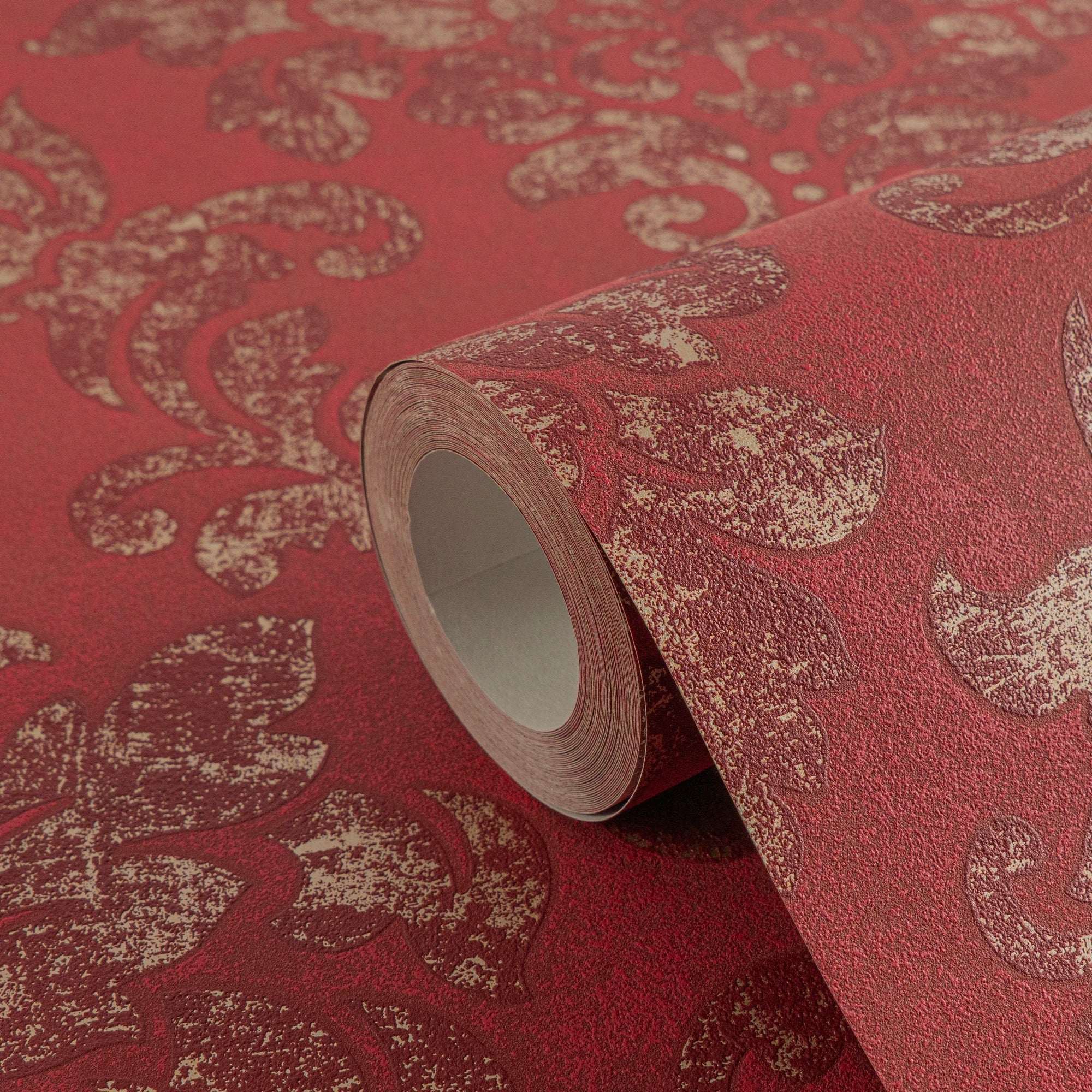Made Germany Modern Damask Red Gold Non Woven Wallpaper Rolls for Bedroom Kitchen Living Room Hotel School Use Highly