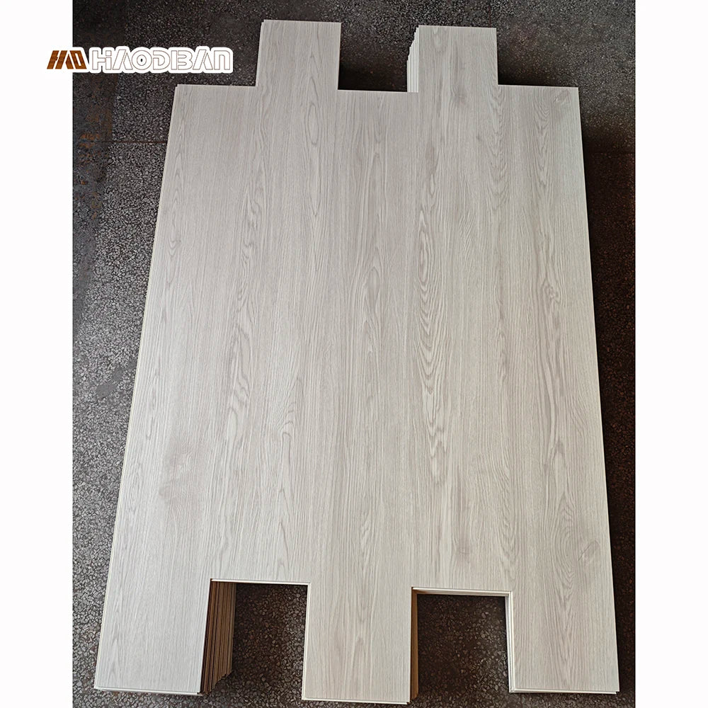 Pavimento SPC Con Tappetino Piso SPC Click 5 Mm Suelo SPC Impermeable De 8mm Pavimento in Vinile SPC MegaBDM