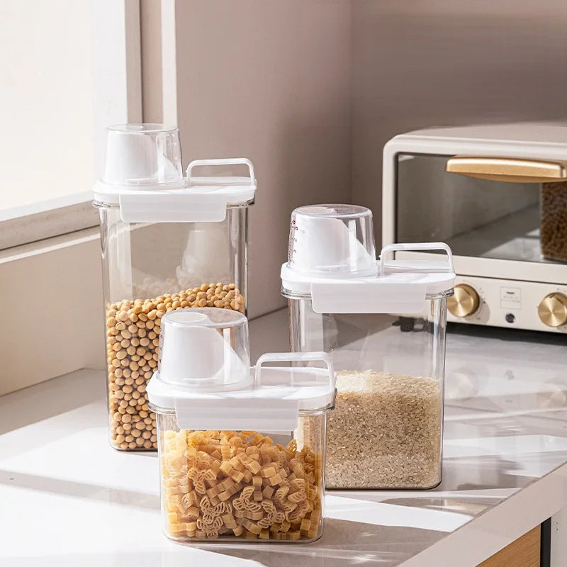 Handle Fresh-Keeping Clear Pet Food Storage Container Airtight Moisture-Insect Proof Portable Pet Food Bin with Measuring Cup