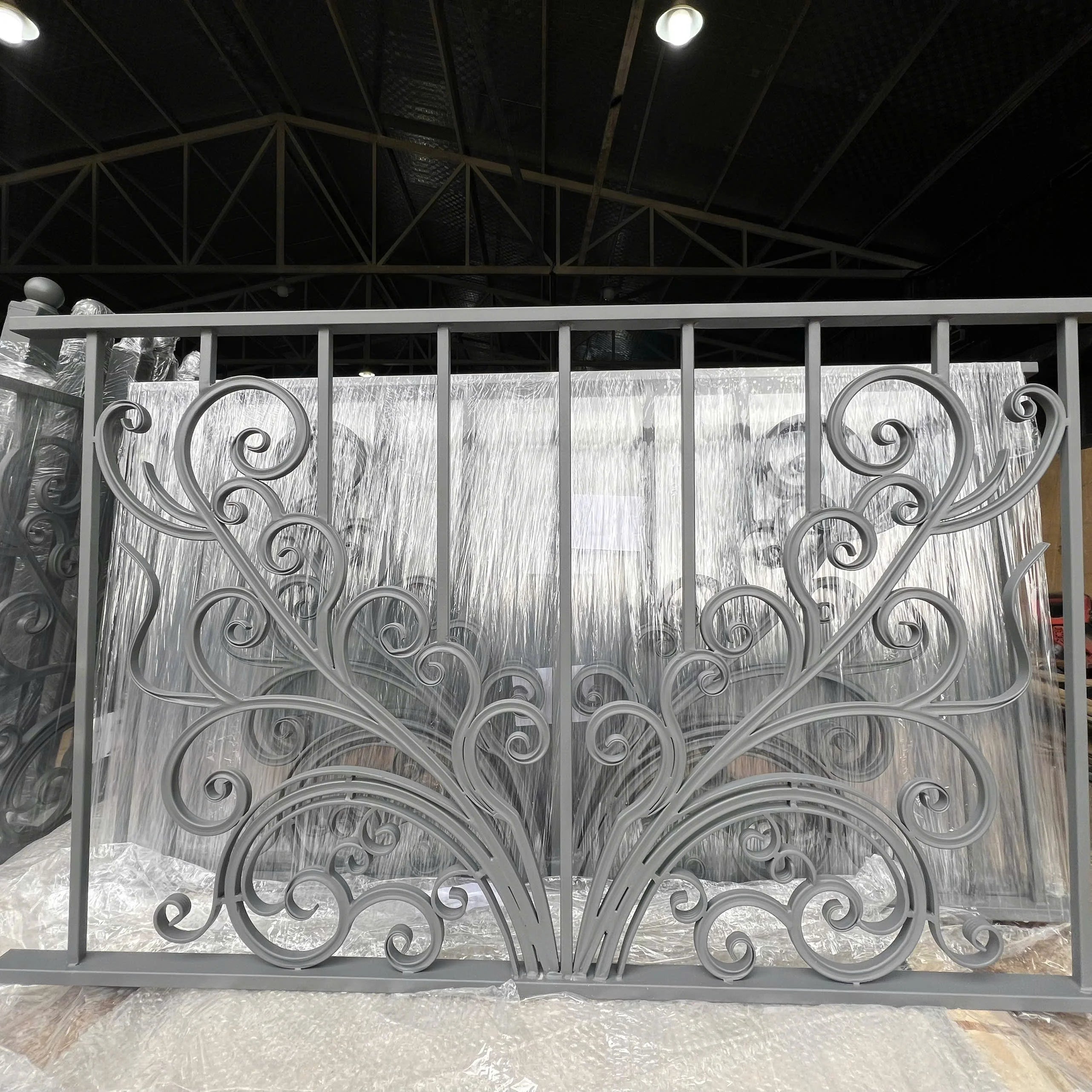 TTD Wrought Iron Villa Balcony Railing From Vietnam Modern Outdoor Design with Total Project Solution and 1 Year Warranty