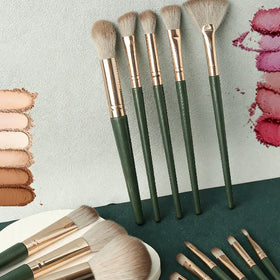 14-Piece Lvyun Soft Artificial Fiber Face Fan Brush Beginner's Makeup Brush Set