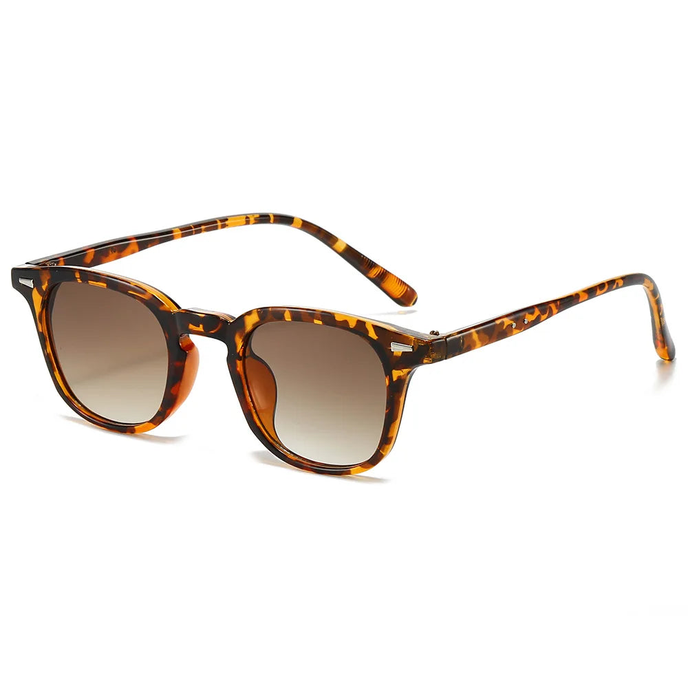 Wholesale Custom Logo Fashion Retro Women Gradient Sunglasses UV400 Rivets Square Sunglasses Men Women