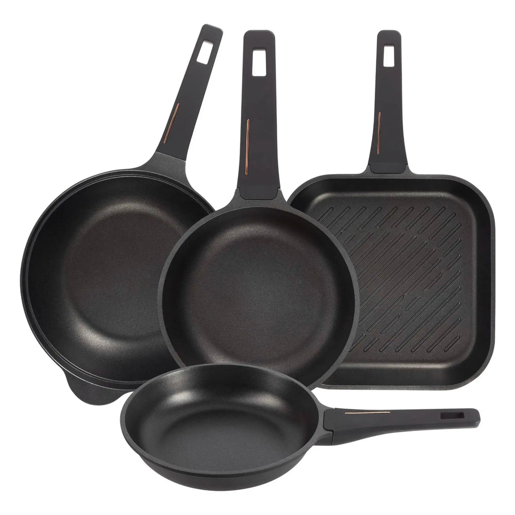 Set of 2 frying pans 2428cm + Grill pan 28x28cm + Wok 30cm in cast aluminum Copper Black Bergner