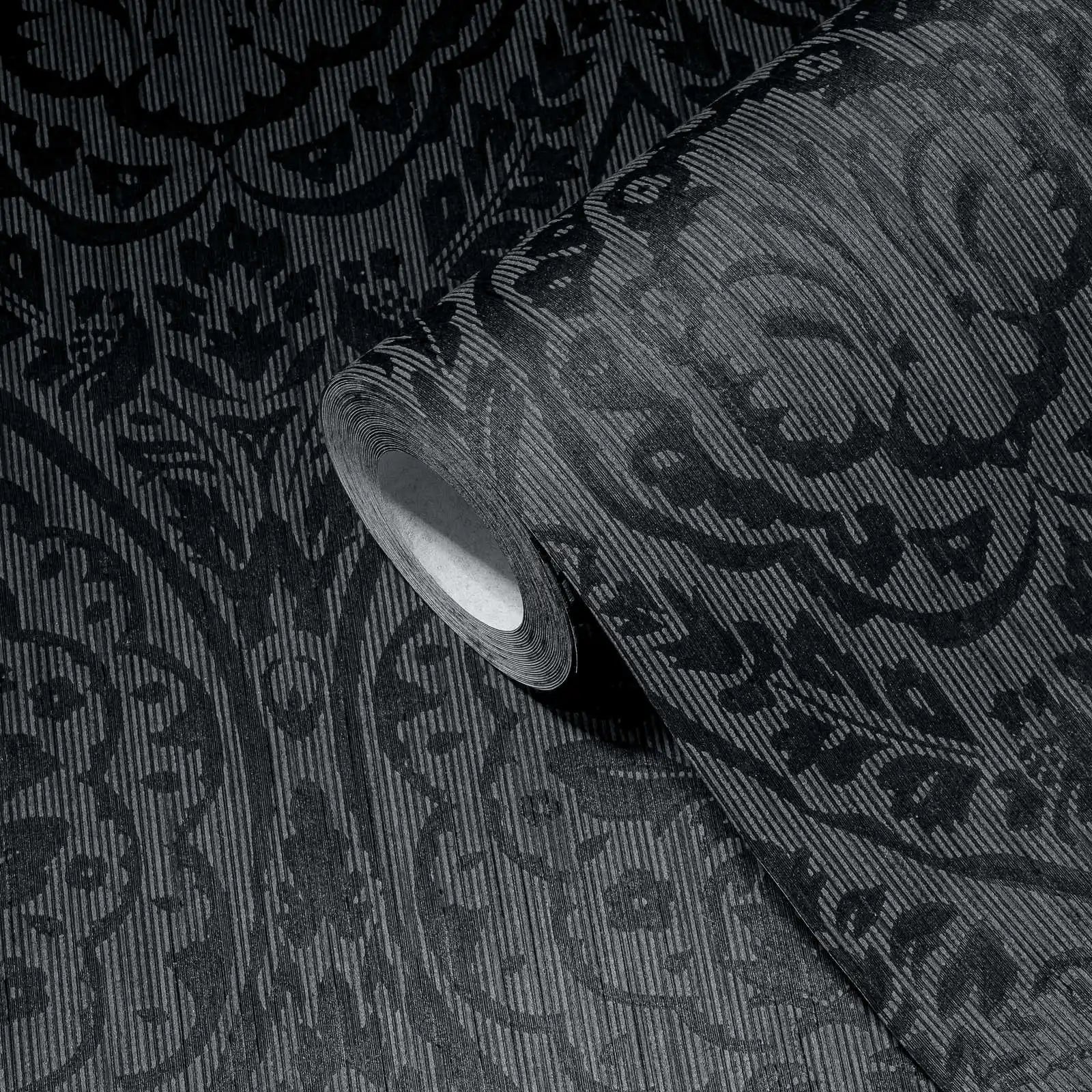 Made Germany-Sale Damask Pattern Black Grey Non Woven Wallpaper Rolls Wash-Resistant Light Resistant Living Room Kitchen