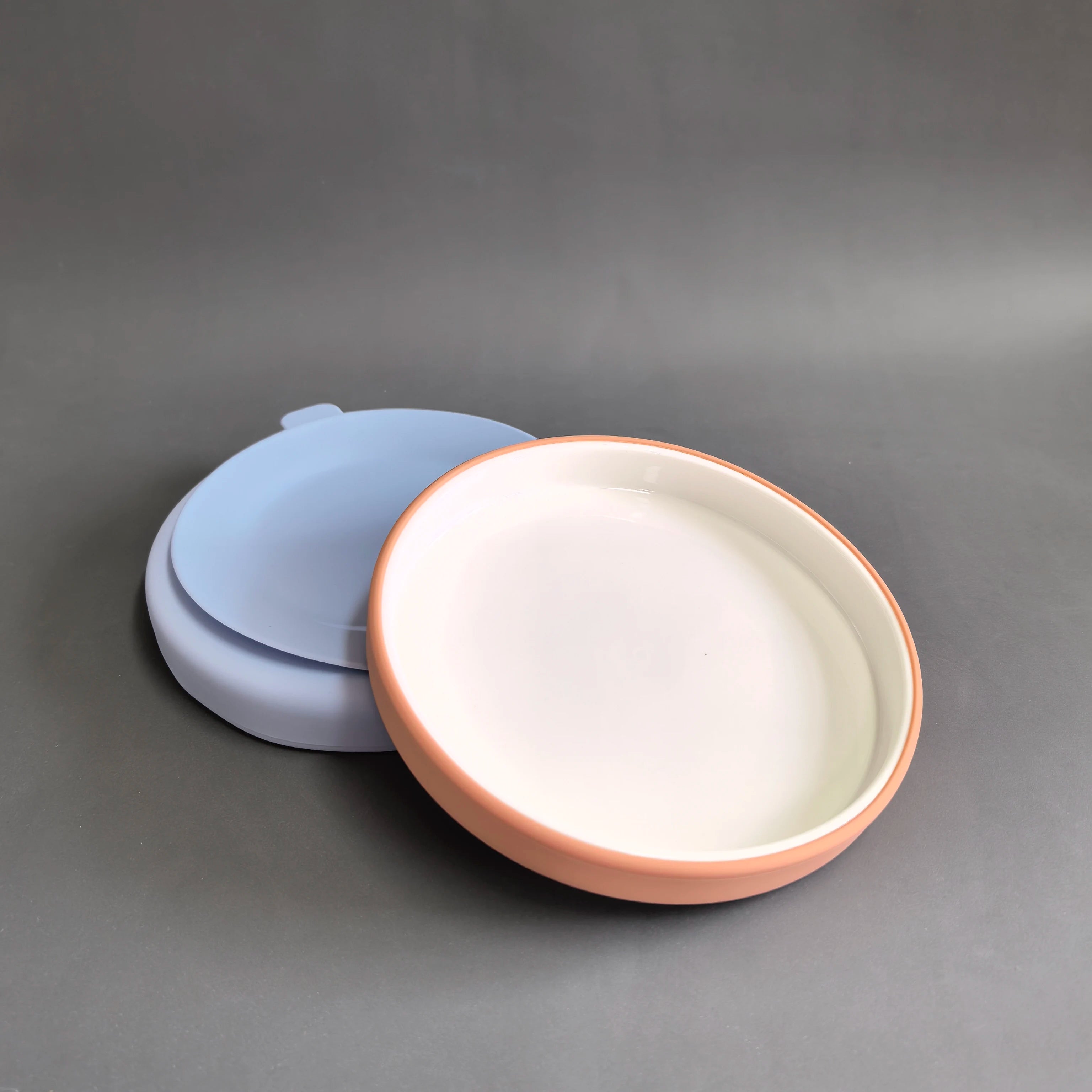 Modern Children's Dining Cereal Snack Soup Plates Porcelain Round Silicone Sleeve Suction Non-Toxic Eco-Friendly Cartoon Pattern