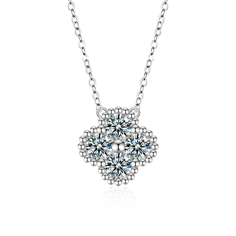 XMZ106 Lucky Four Leaf Clover Necklace Women Full Diamond Moissanite Pendant Clavicle Chain Necklace