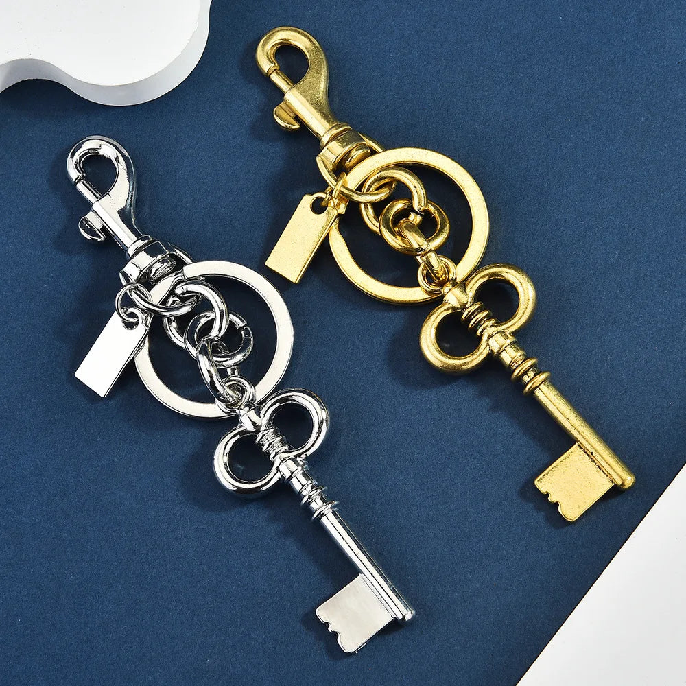 New Arrival Women's Bag Accessories Metal Key Chains Wholesale Metal Key Buckle Bag Decoration Gold Silver Key Chain