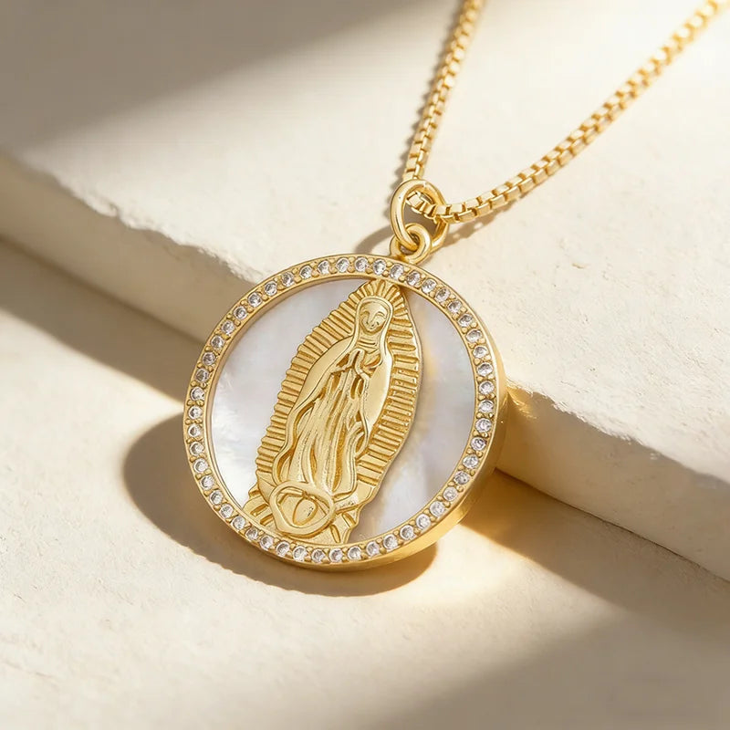 QIKU Trendy Charm Round Virgin Mary Copper Zircon Women Necklace Shell Pendant Religious Pray Micro Pave Jewelry Gift Wholesale