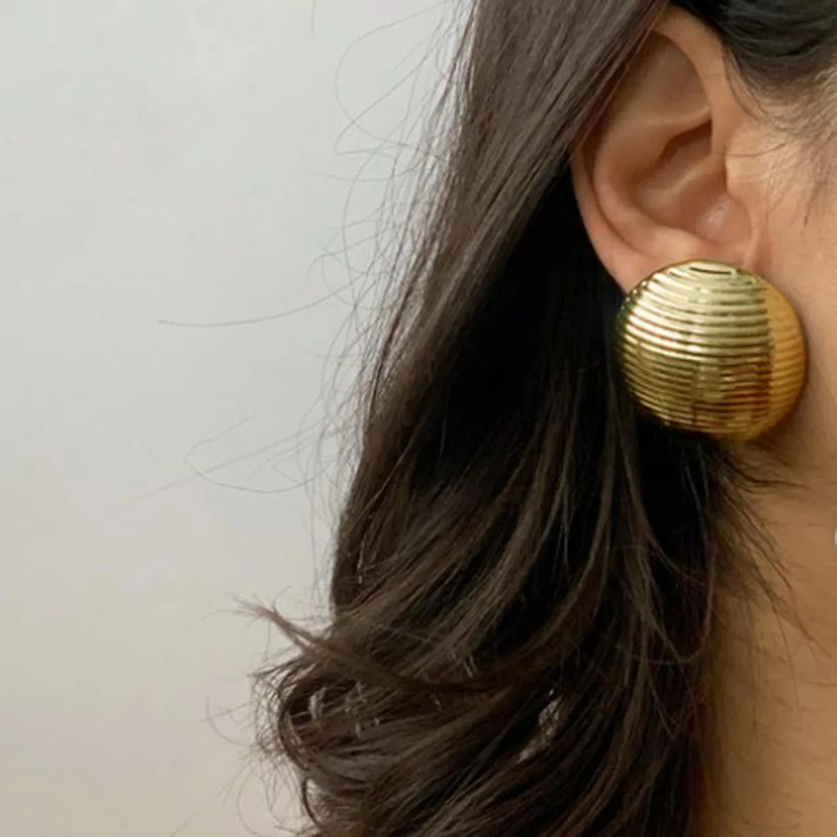 Latest 18K Gold Plated Stainless Steel Jewelry Chunky Waterproof Non Tarnish PVD Striped Round Stud Ear Women Earrings E241582