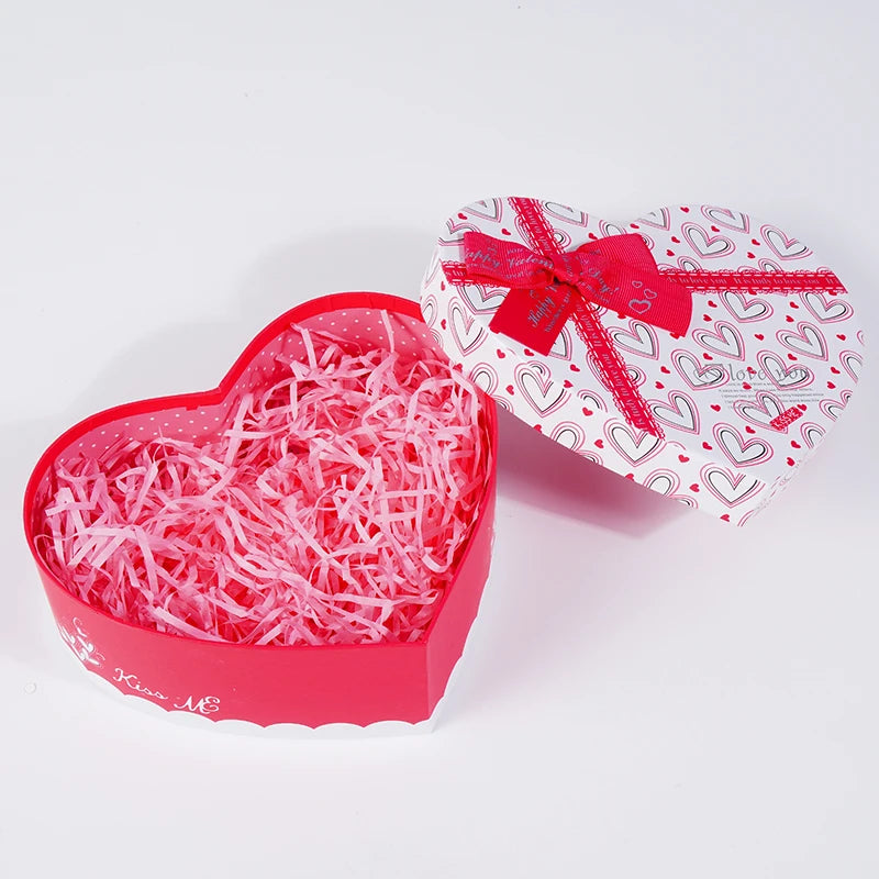 Printed Logo Rigid Paper Cardboard Chocolate Flower Gift Packaging Lid and Base Love Heart Shaped Jewelry Boxes Wholesale