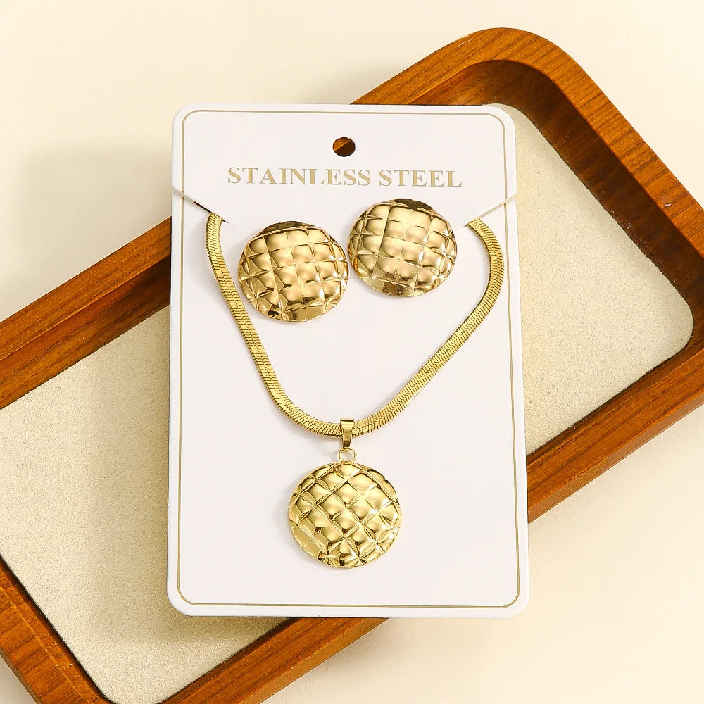 Jewelry Set 18K Gold Plated Heart Pendant Stainless Steel Hypoallergenic Fashion Necklace and Stud Earrings Set for Women