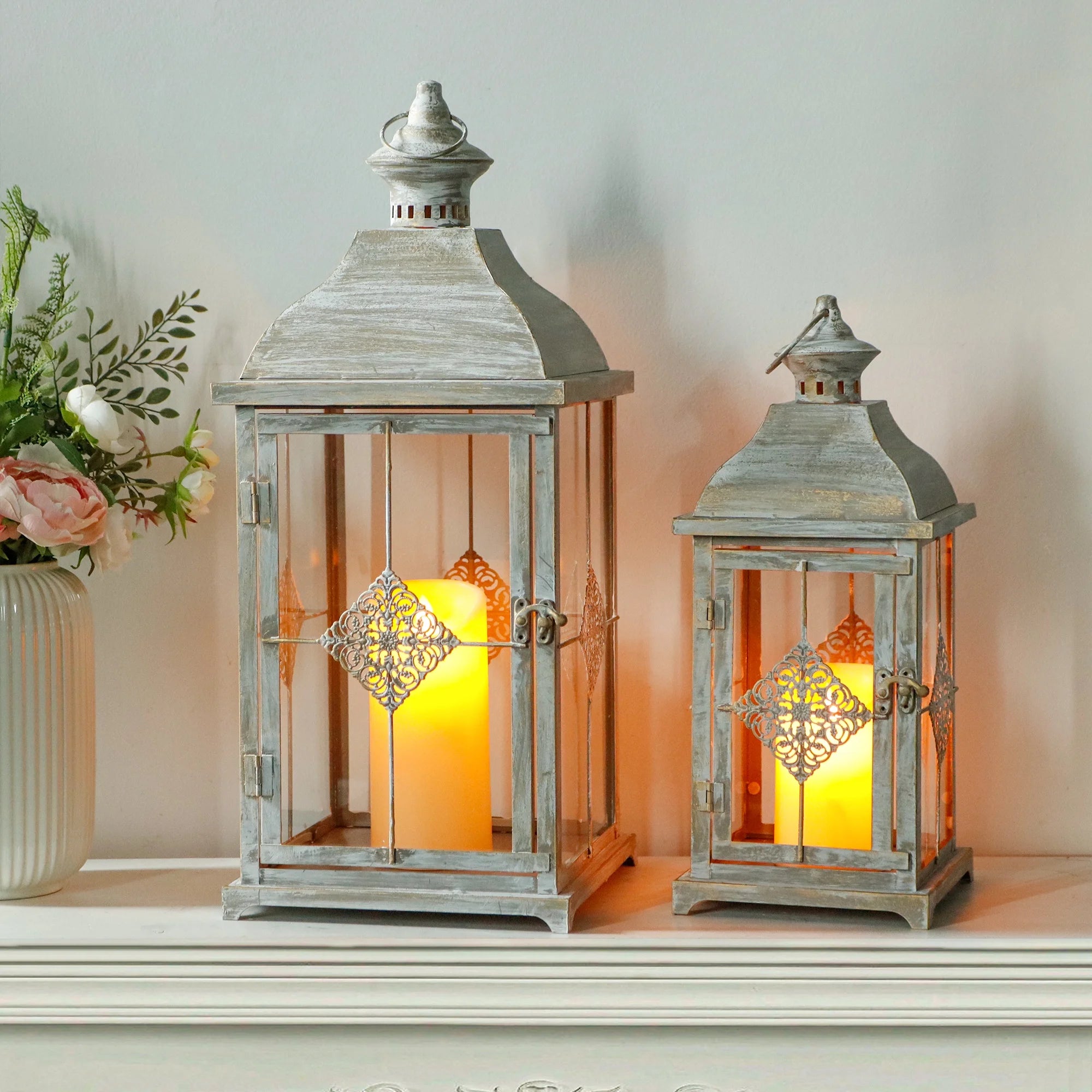 Set Of 2 European Style Garden Candle Lantern Hanging Grey Brushed Gold Metal Lantern Freestanding Wedding Decoration Lantern