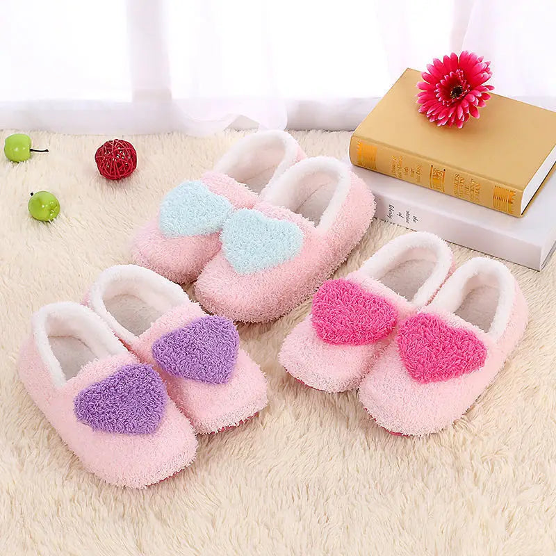 Cozy Anti-slip Plush Fluffy Winter Indoor Home Heart Design TPR Midsole Round Toe Rubber Outsole Women's Shoes