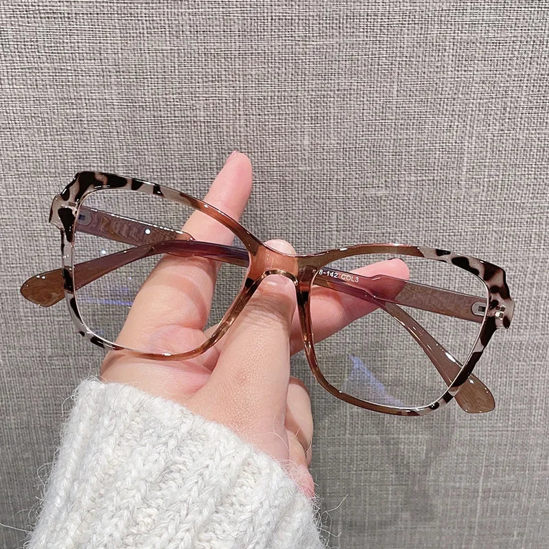 Retro Cat Eye Glasses Frames Women Anti Blue Light Optics Eye Glasses Butterfly Shaped Gradient Eyeglasses Frames Wholesale