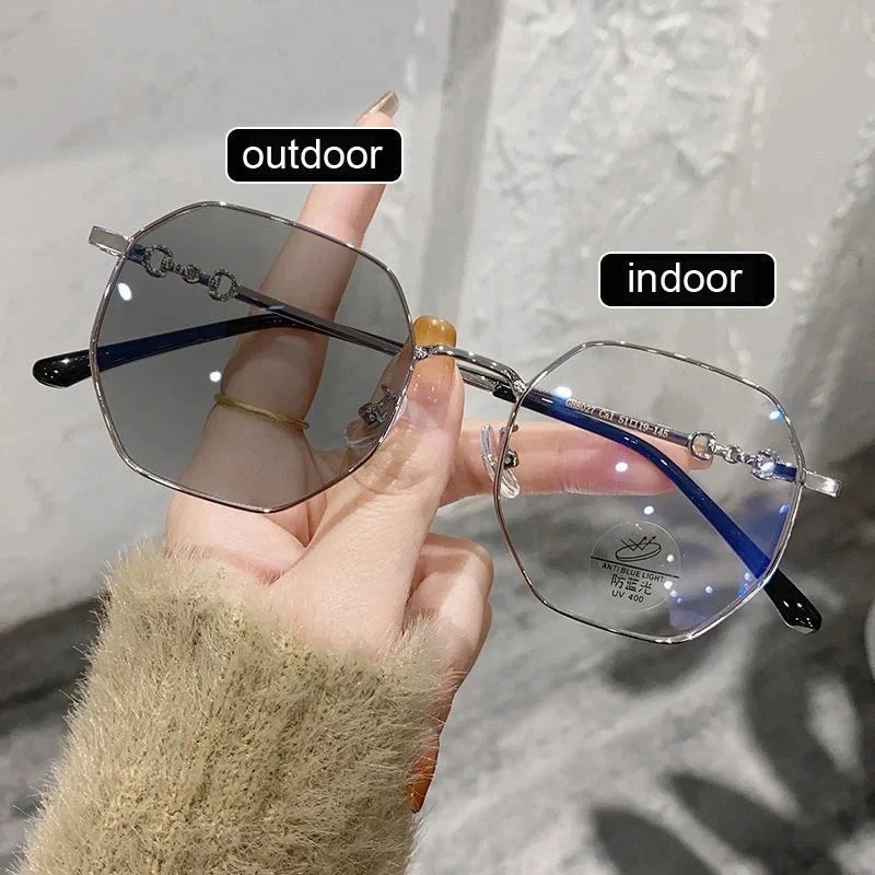 2025 Custom Logo Ultralight Vintage Color Change Polygon Alloy Eyeglasses Anti Blue Light Photochromic Glasses for Women