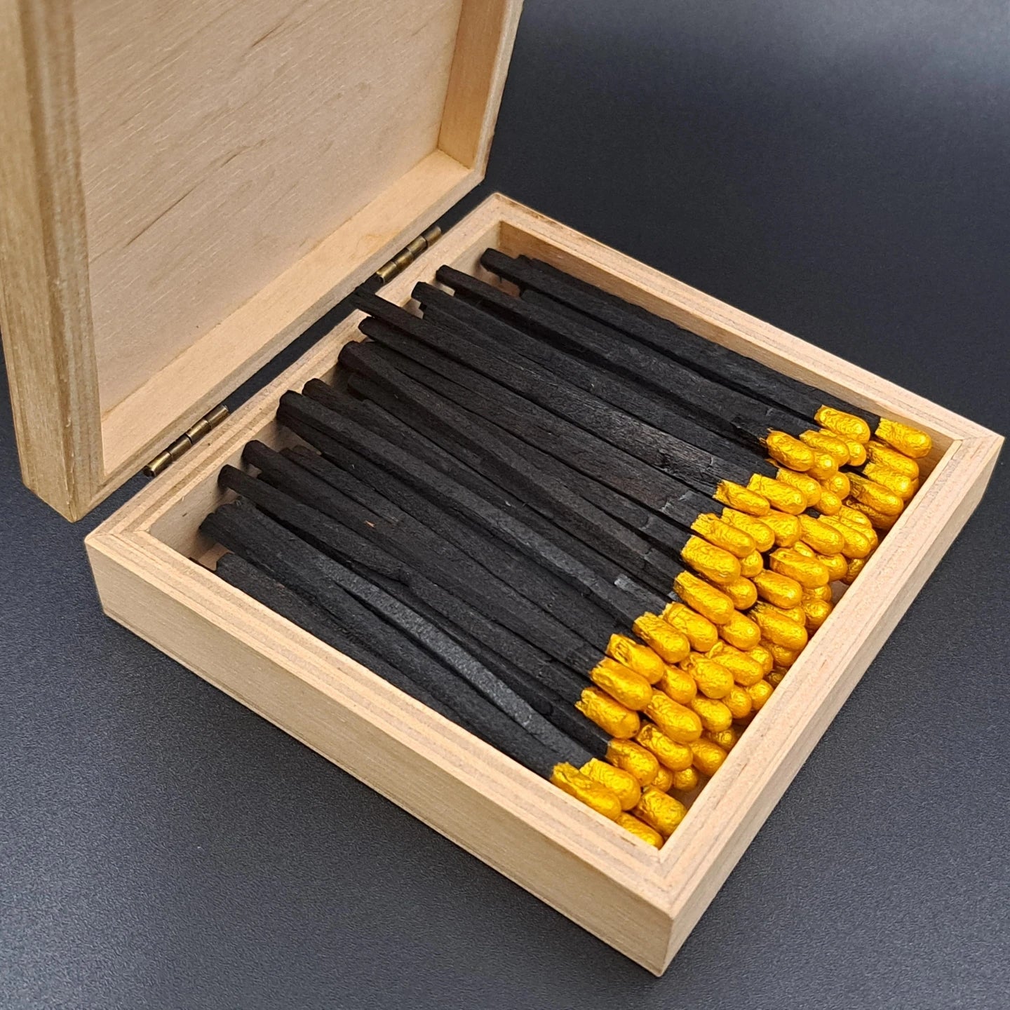 4 Inches Safety Eco-Friendly Luxury Matches in Black and Gold Tips Bulk Pack Wooden Sticks