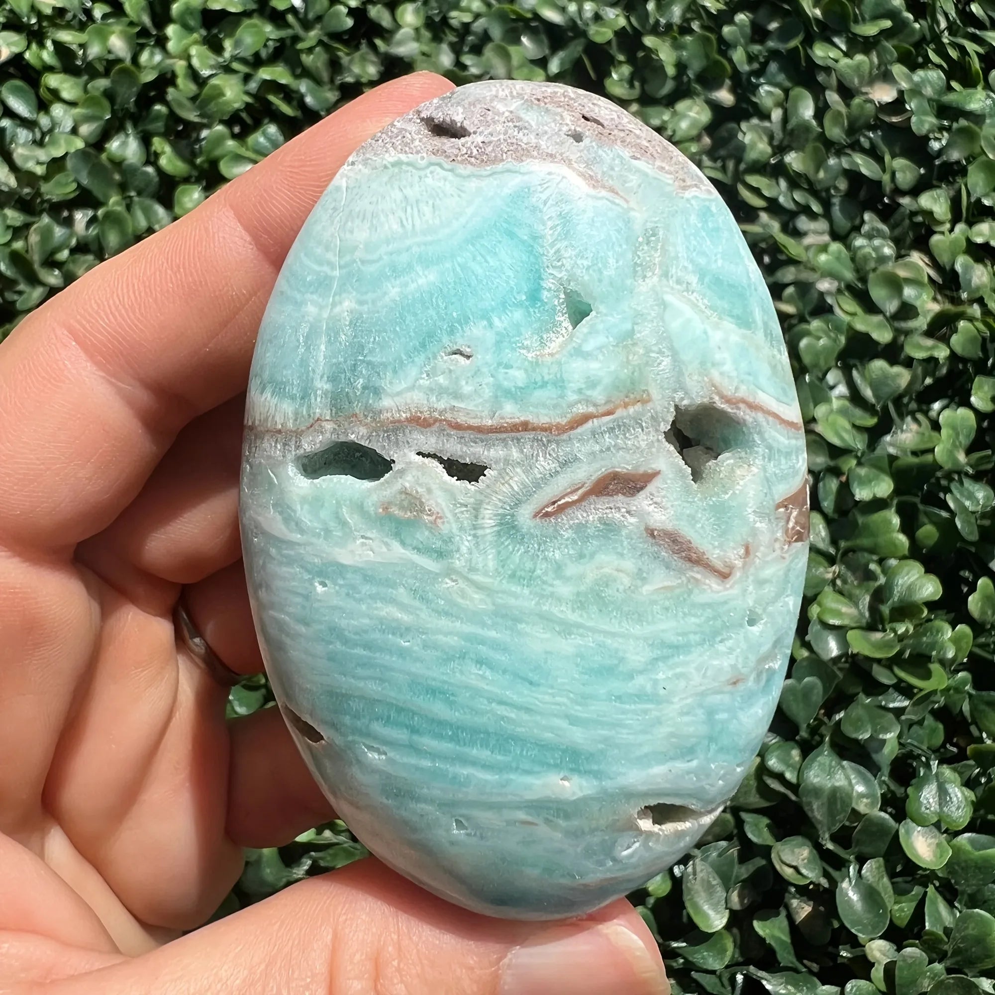 Wholesale Hemimorphite Palm Crystal Stone for Home Decor Unique Holiday Gifts