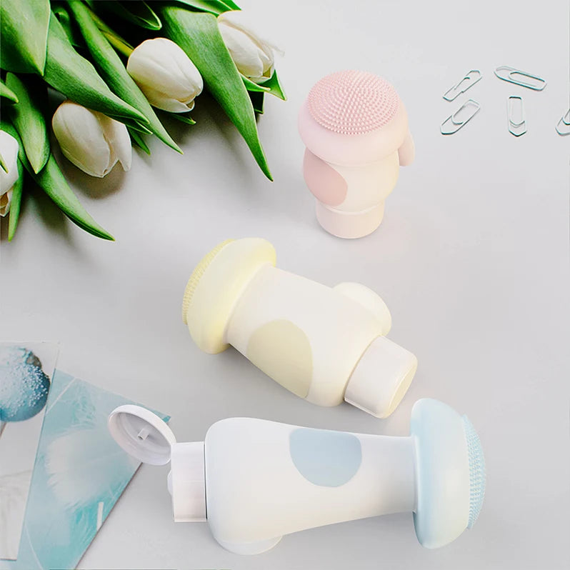 New Custom Portable Shower Outdoor Silicone Travel Bottle 3pcs Set Mini Squeeze Bottle with Suction Cup Travel Kit for Ladies