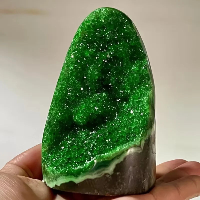 Wholesale Bohemian Style Green Crystal Cluster Geode Crafts Perfect Home & Office Decor Gift for Holidays