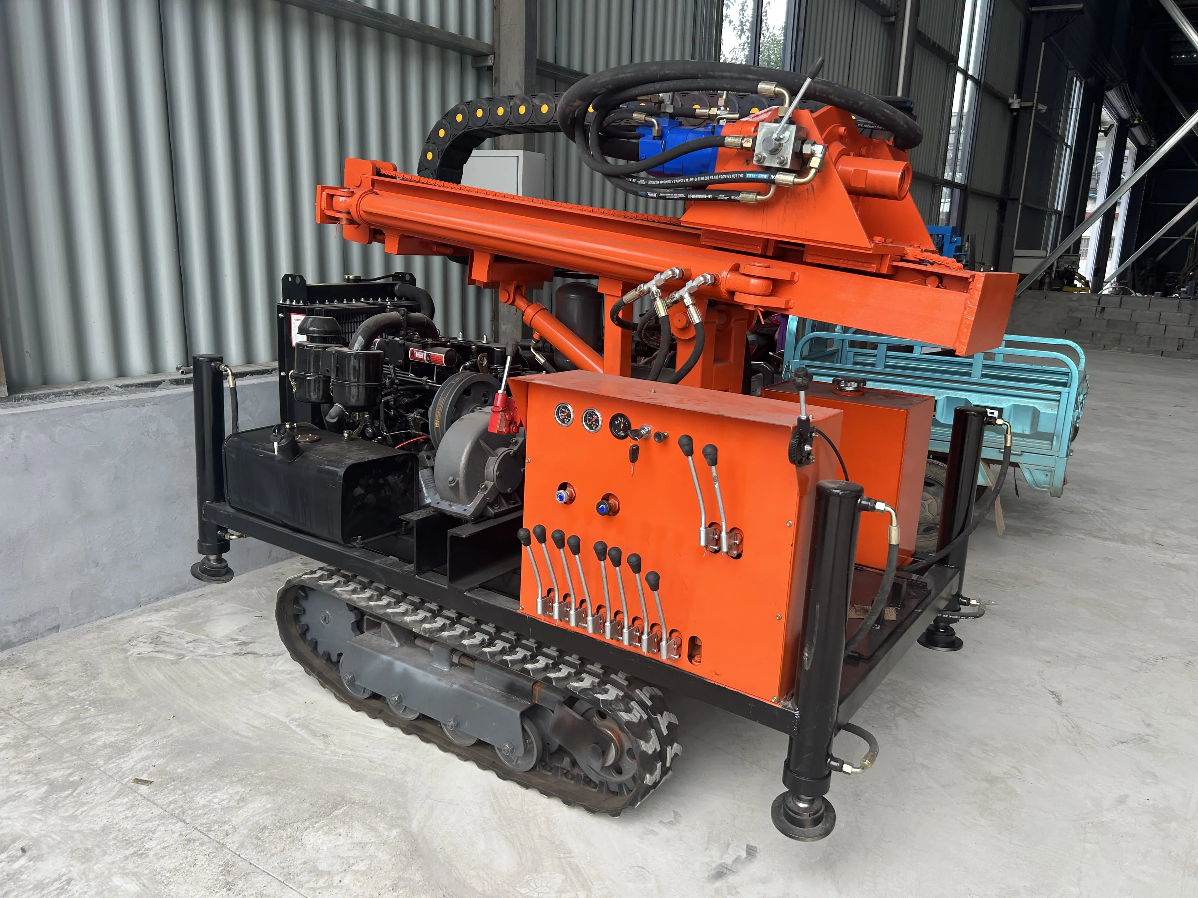 Anti-Impact Smart Diesel Engine Automatic Depth-Control Fast-DrillingHR-200C Water Well Drilling Rig