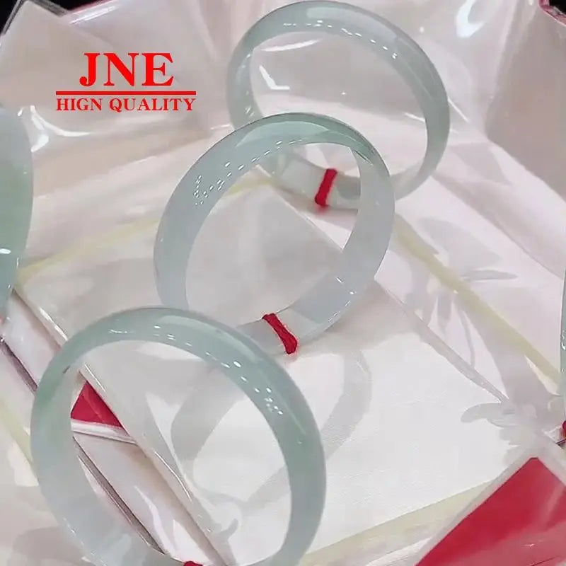 Factory Wholesale Natural Emerald New Type Jade Delicate Ice Transparent Positive Ring Jade Bracelet Wholesale