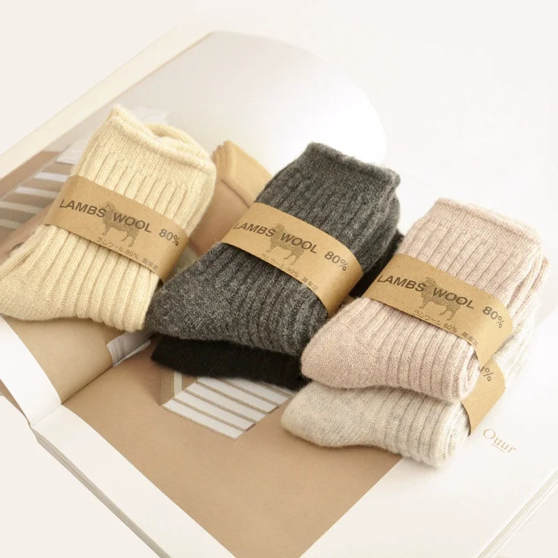 2025 New Thermal Wool Socks Bulk Wholesale for Hiking & Skiing Moisture Wicking Cushioned Crew Socks for Men & Women