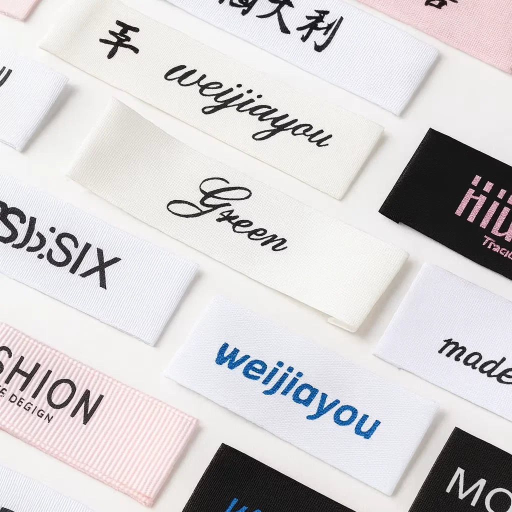 High Quality Personalized Logo Design Printed Neck Label Silk Screen Custom Sizes/Color for Brand Clothing T-shirt
