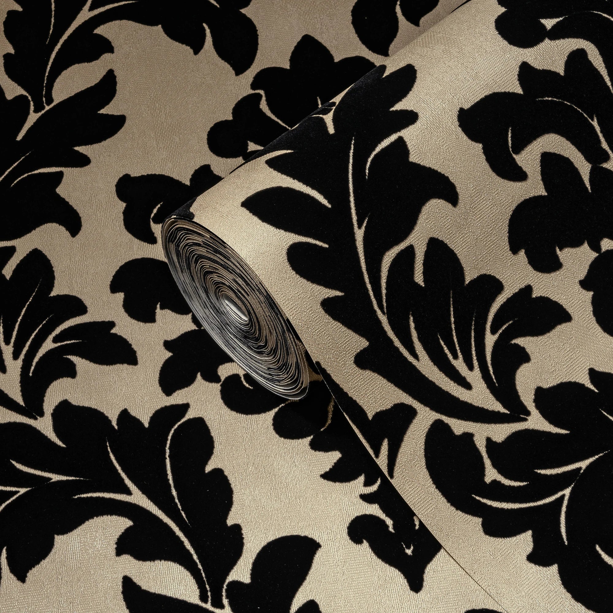 Made in Germany Modern Luxury Velvet Flock Damask Gold Black Non Woven Wallpaper Rolls 1005x052m for Kitchen & Hotel Use