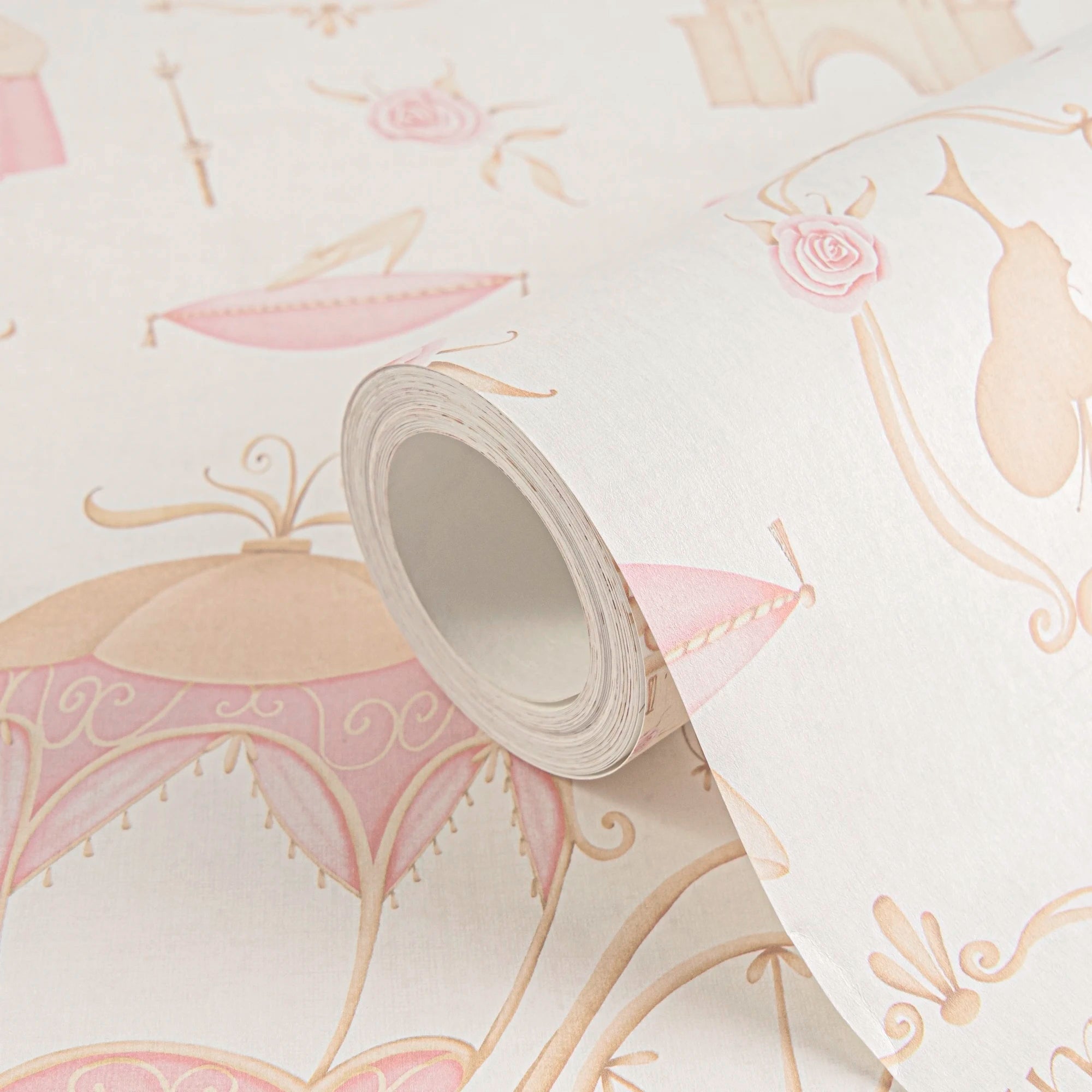 Made Germany Modern Princess Beige Cream Pink Non Woven Wash-Resistant Light Resistant Wallpaper Rolls Hotel Bathroom Household