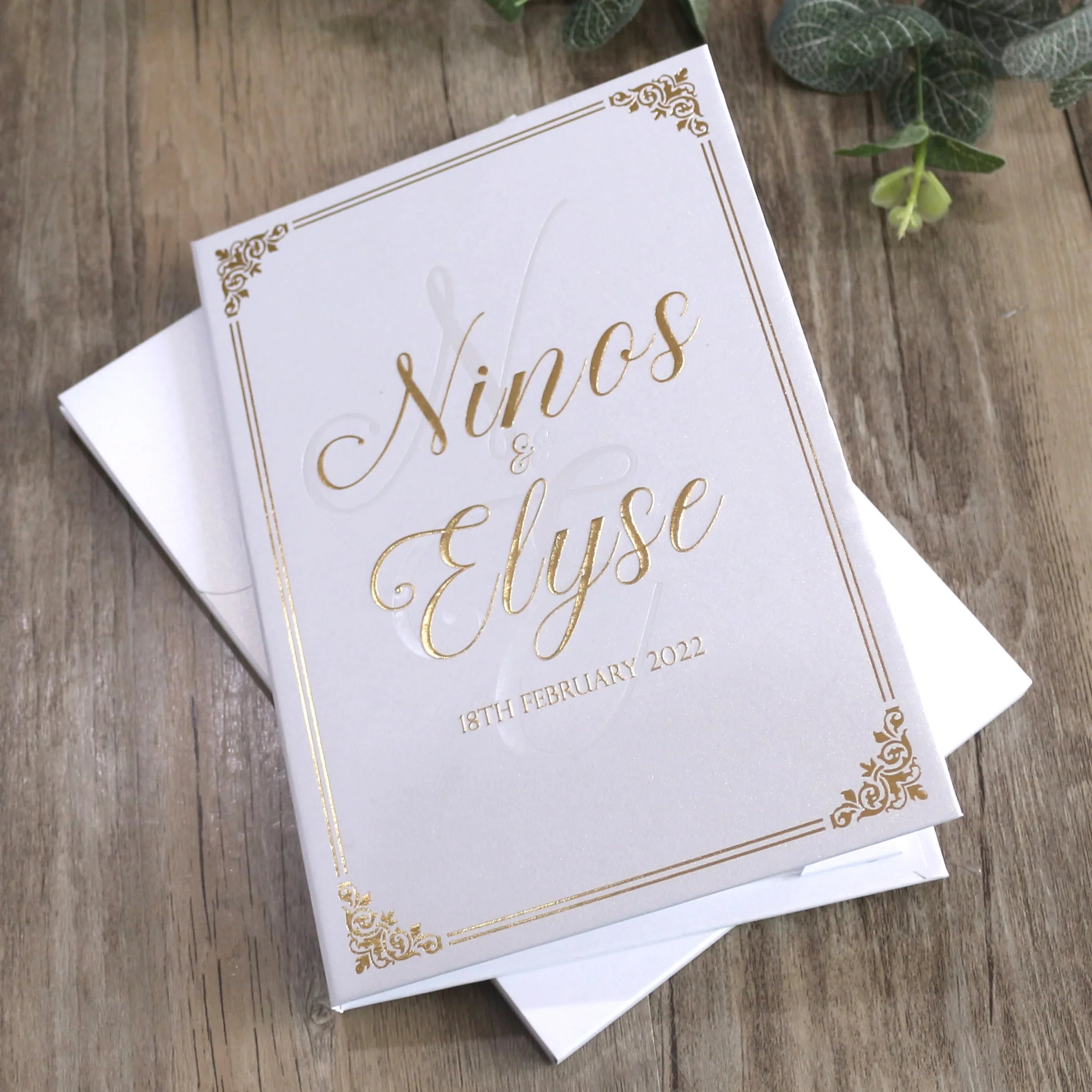 Embossed Monogram Hardcover Wedding Invitation White Color Pocket Fold Invitation Frosted Acrylic Wedding Card