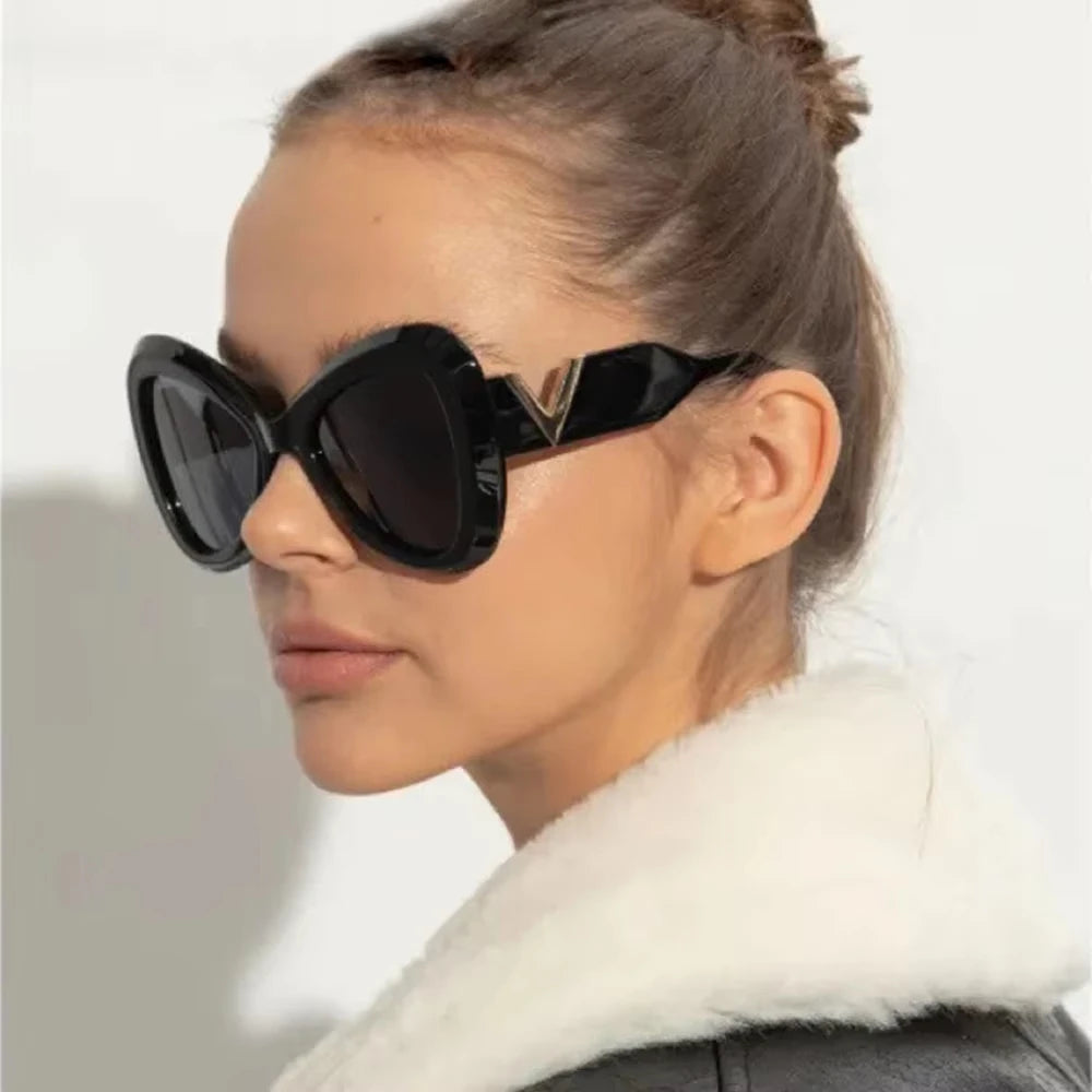 Logo Custom 2025 Fashion Lady Colorful Butterfly Shaped Sun Glasses UV400 Oversized Cat Eye Sunglasses for Women