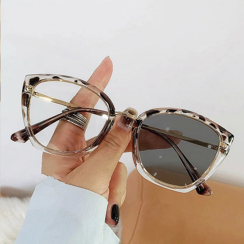 Wholesale Custom Logo Fashion Metal Legs Cat Eye Women Glasses Frames Anti Blue Light Photochromic Glasses Women