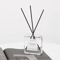 Luxury Custom 100ml Natural Stick Transparent Glass for Reed Diffuser Set with Gift Box New Design for Home Fragrance Private La