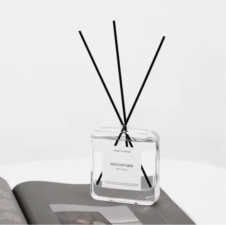Luxury Custom 100ml Natural Stick Transparent Glass for Reed Diffuser Set with Gift Box New Design for Home Fragrance Private La