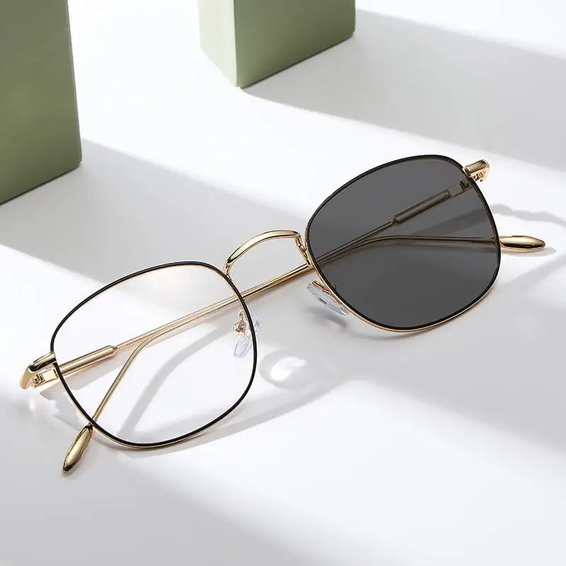 Custom Logo  Fashion Vintage Metal Frame Anti Blue Light Glasses Square Photochromic Glasses Men Women