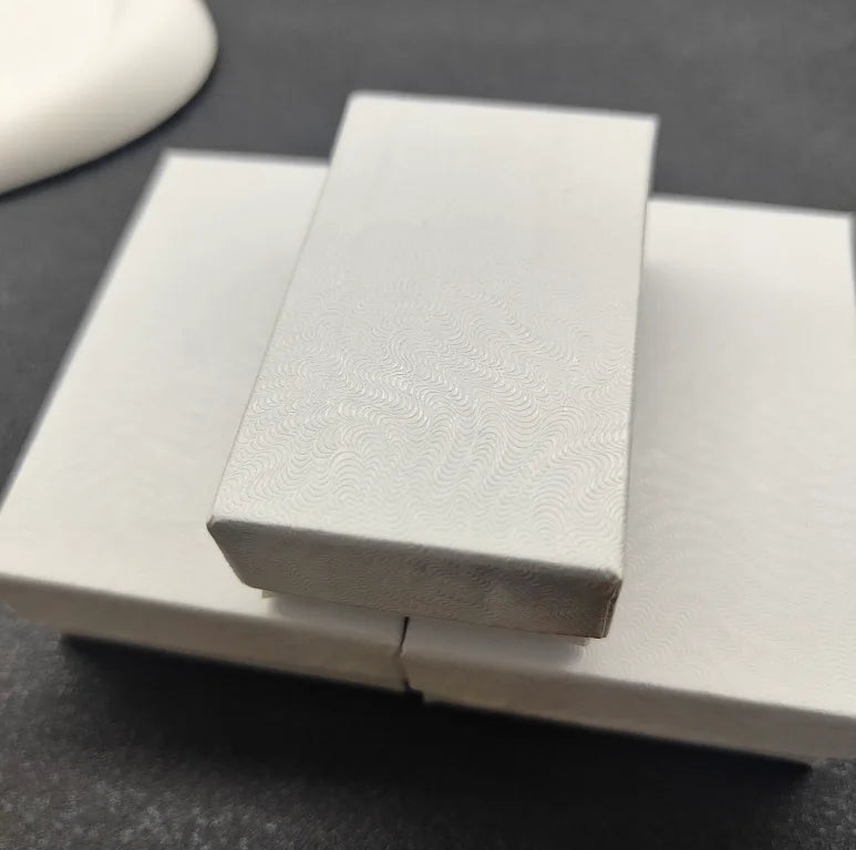 Wholesale Y#10 Size 1.86*1.23 *3/5 '' White Swirl Paper Jewelry Box Cotton Filled for Ring Earring Custom Lid and Base Box