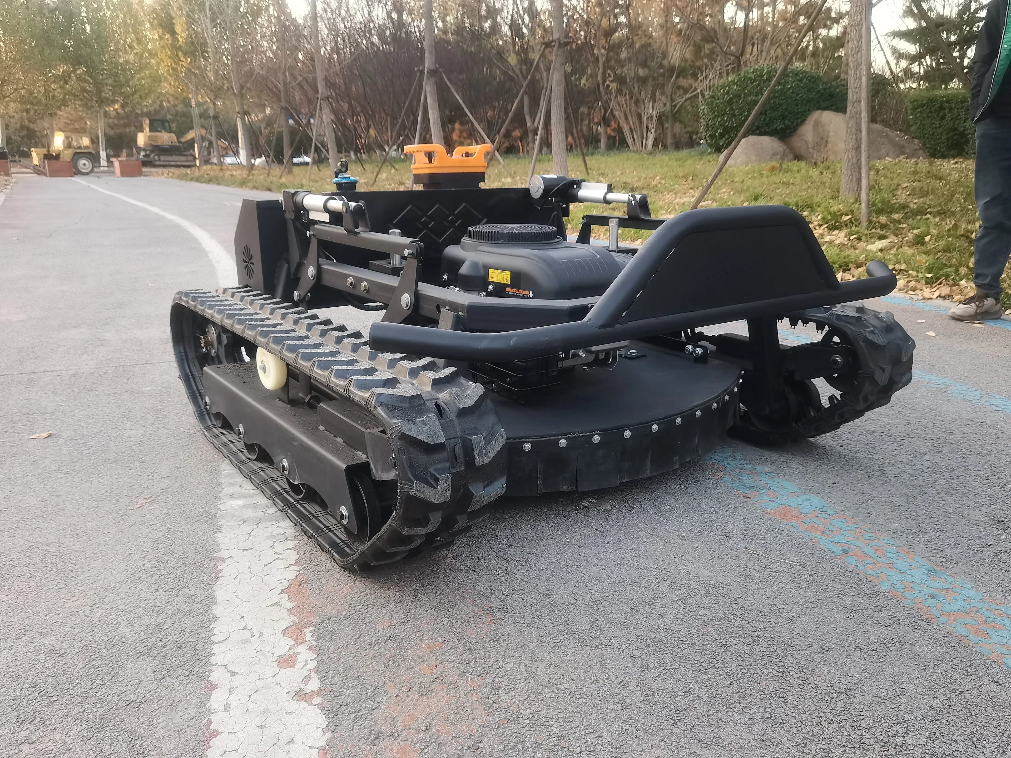 All Terrain Crawler Selfpropelled Lawn Mower - Durable Outdoor Mower for Home Lawn Cutting