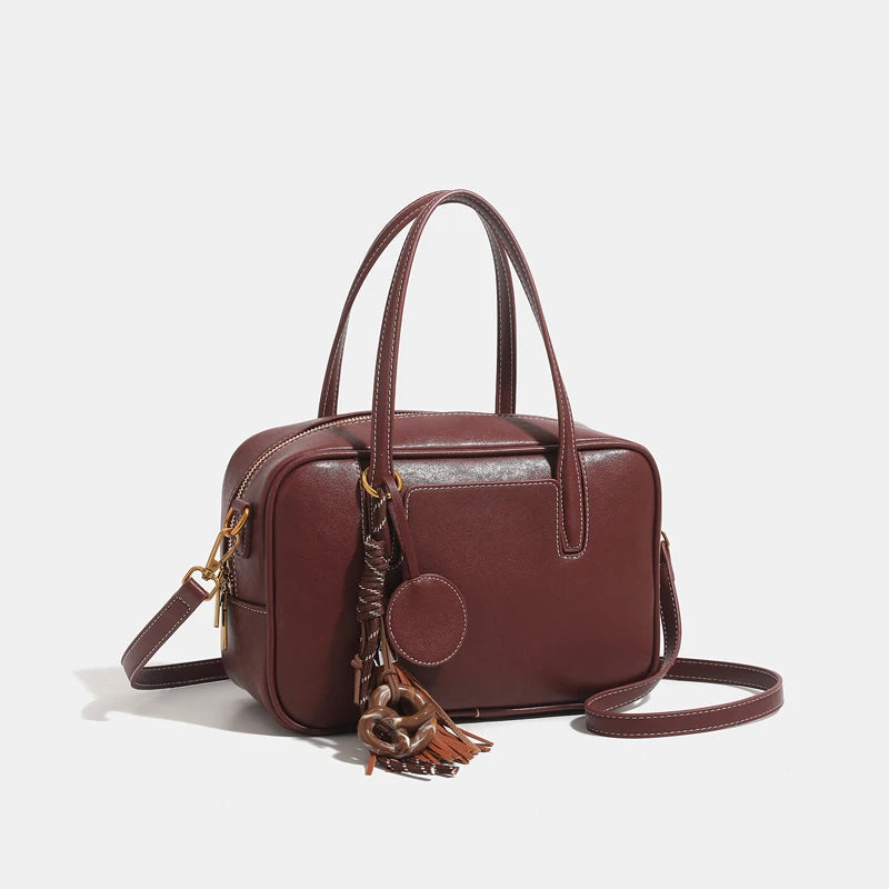 Women's Saddle Bag Luxury LadiesFashion PU Handbags Large Capacity and Durable Commuting Underarm Bowling Bags for Women