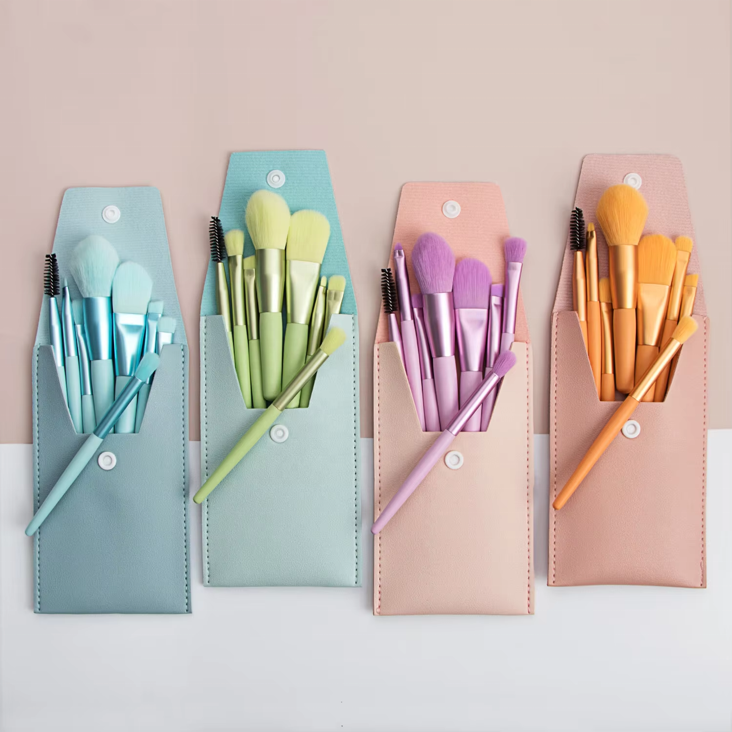 Custom Logo Wholesale Portable Mini Makeup Brush Set 8pcs Neon Handle Soft Hair Small Makeup Brush Set with PU Bag
