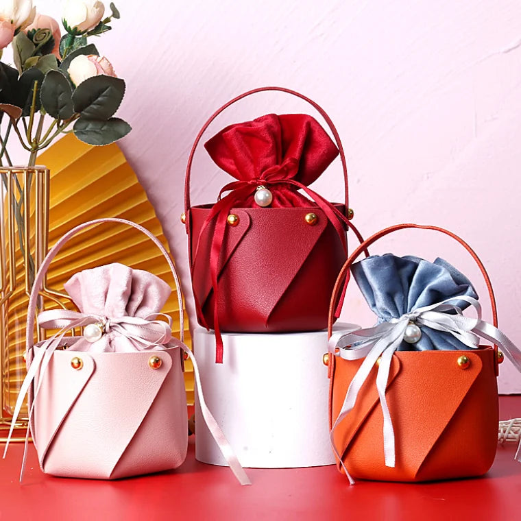 Wedding Candy Box Pu Leather Storage Tray Wedding Gift Basket Bag with Velvet Drawstring Bag Wedding Gifts for Guests Souvenirs