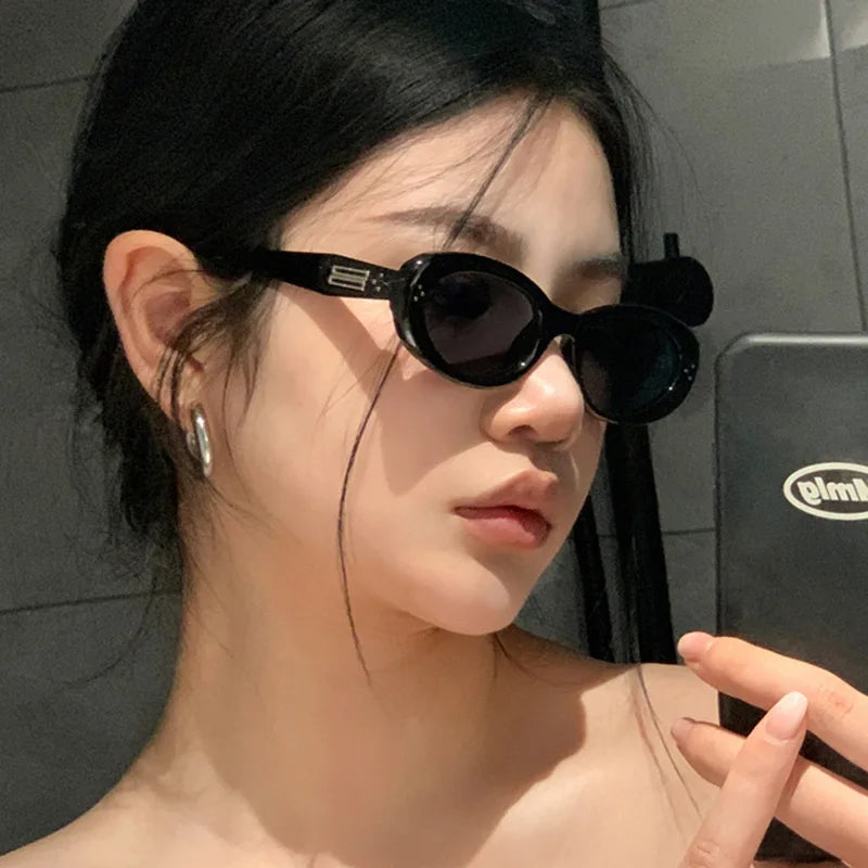 DOISYER Retro round Small Frame Cat Eye Sunglasses Trendy UV400 Sunscreen Eyeglasses with Pilot Style for Women