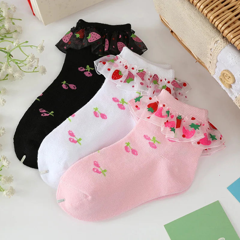 Wholesale Strawberry Pattern Ankle Socks for Kids Cute Ruffle Baby Socks Lace Girls Cotton Socks Children