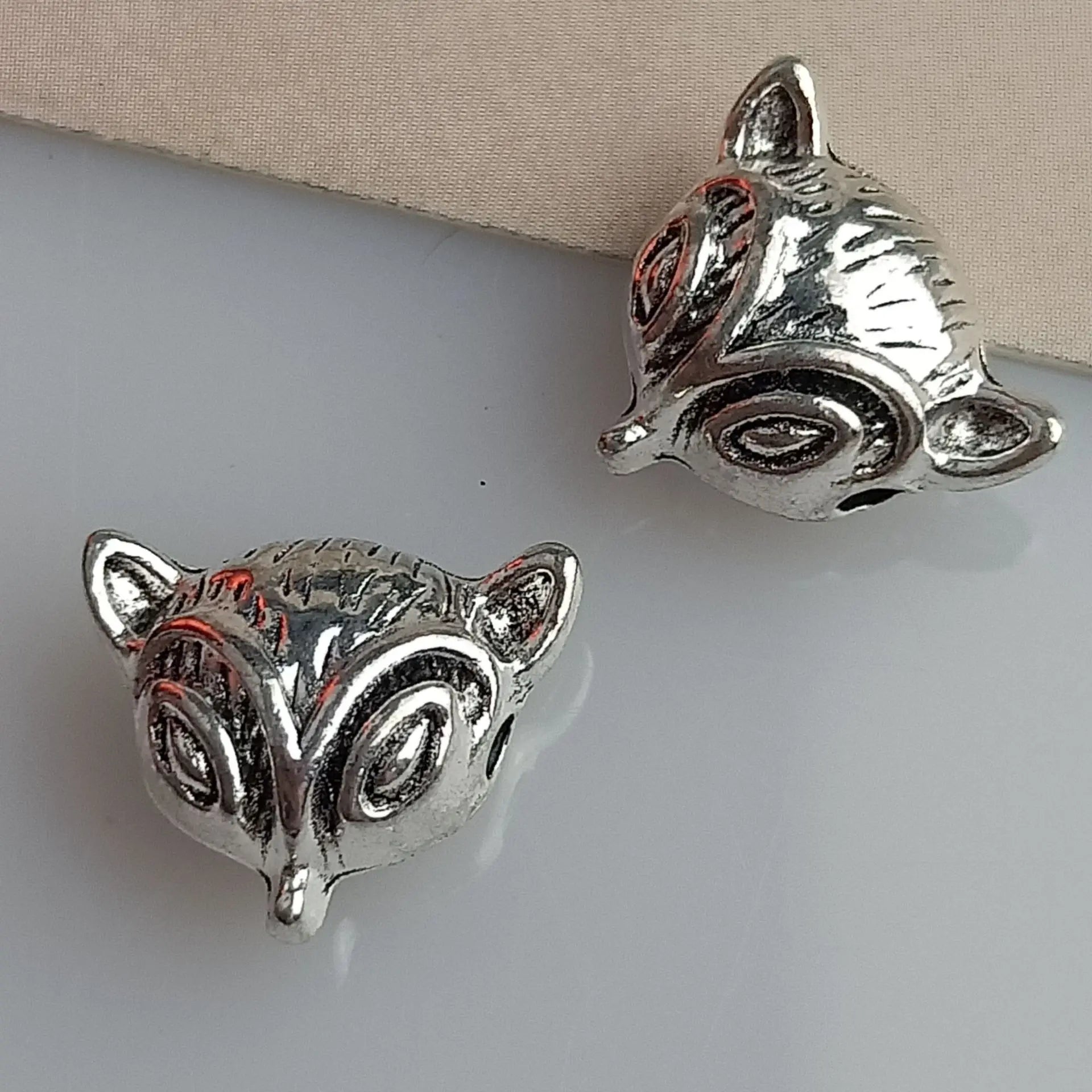 AA016323 Bracelet Necklace Accessories Fashion Tibetan Silver Alloy Fox Big Hole Beads 11*14mm