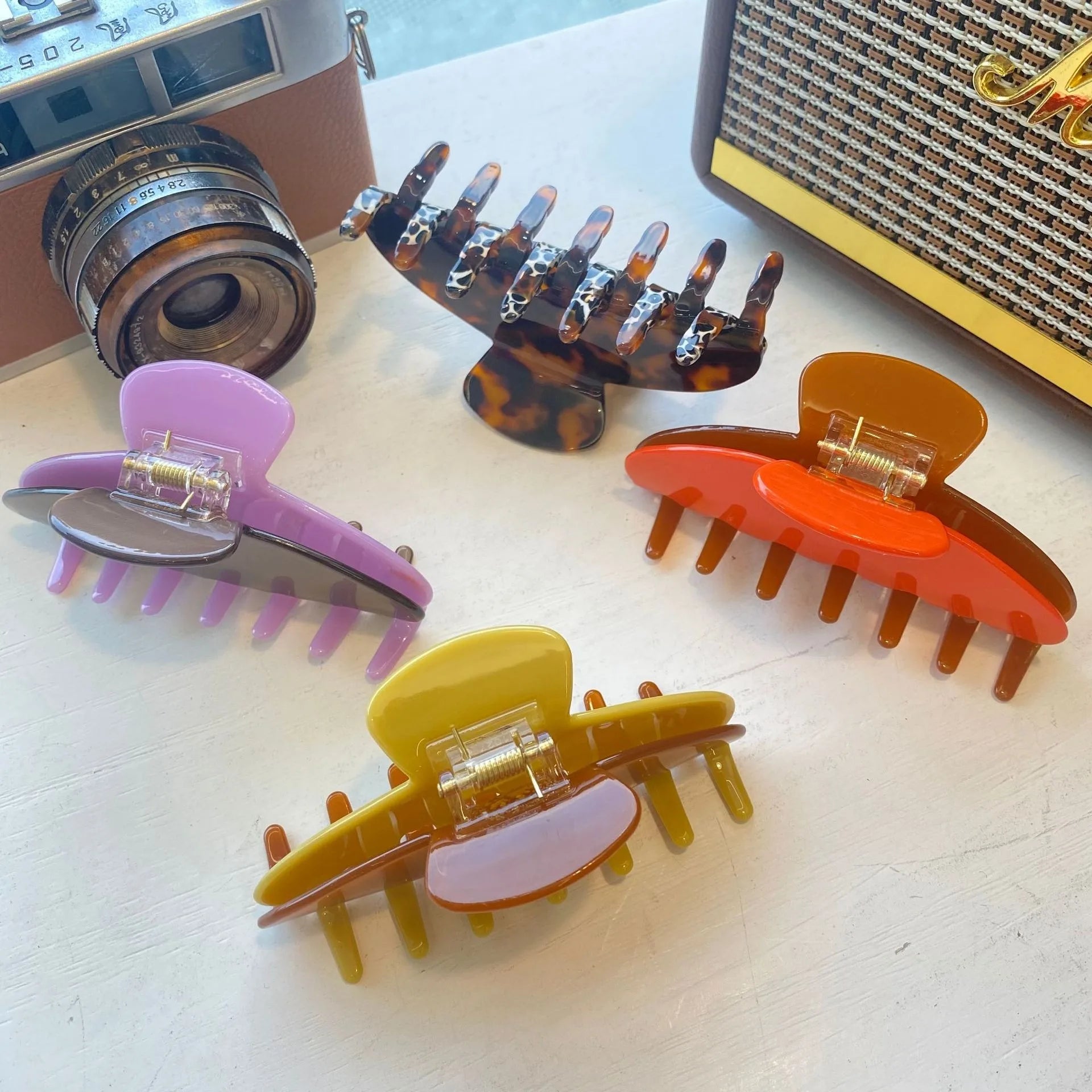 Custom French Handmade Luxury Acetate Hair Claw Two Color Splicing Elegant Large Wholesale Claw Clips for Women