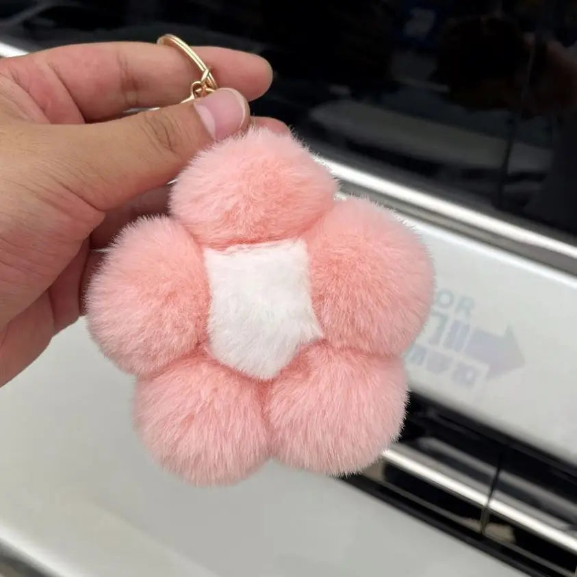 Wholesale Puff Key Ring Bag Car Flower Key Pendant Fur Ball Stuffed Plush Keychains Toys Flower Pom Pom Flower Fluffy Key Chains