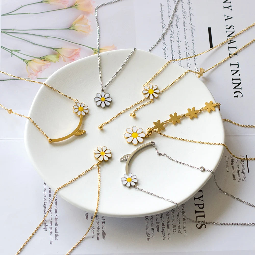 New Arrival Summer Flower Chain Necklace Stainless Steel 18K Gold Plated Pendant Necklace Gift for Women