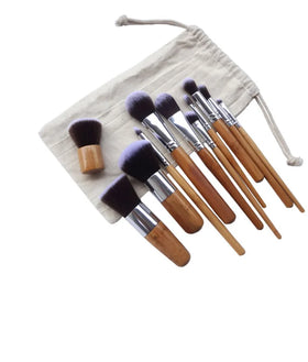 Professional 11 Pcs Bamboo Makeup Brush Set With Bags Eco-friendly Makeup Brushes Powder Blush Kabuki Brushes