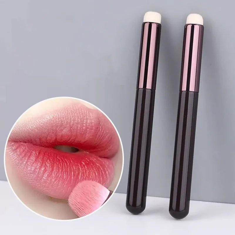 Wholesale Price Round Head Lip Brush Contour Lipstick Makeup Brush for Face Use for Lip Gloss Eye Smudge Nose Shadow