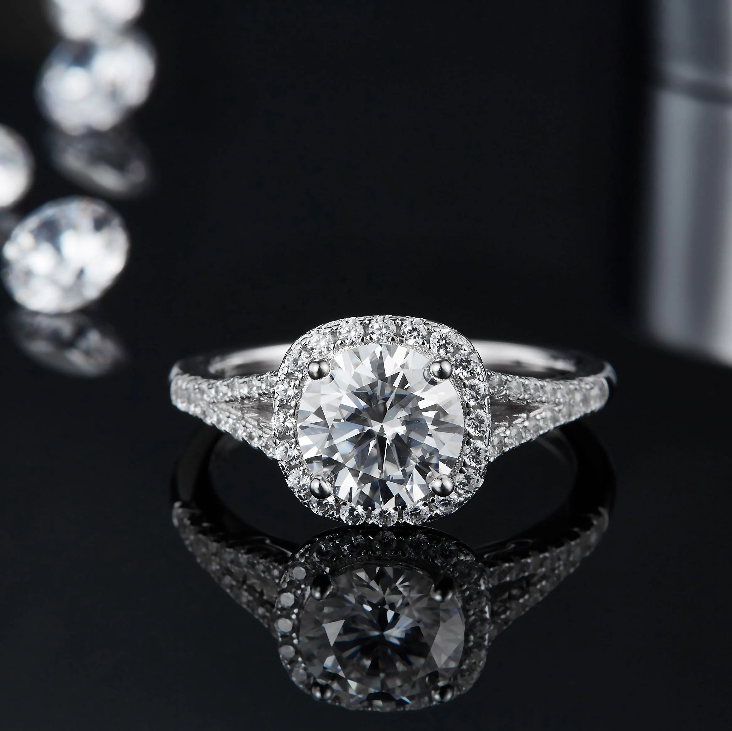 Abiding Jewelry OEM/ODM Customized Jewellery Wholesale 925 Silver Halo Ring Moissanite Jewelry