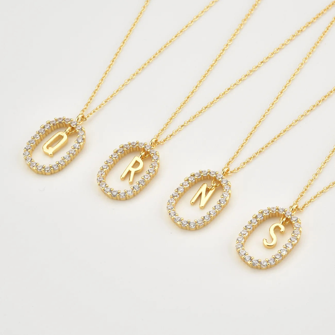 Custom 2023 Best Selling Waterproof 18k Gold Zircon Oval Letter Pendant Cuban Chain Stainless Steel Necklaces Fashion Jewelry